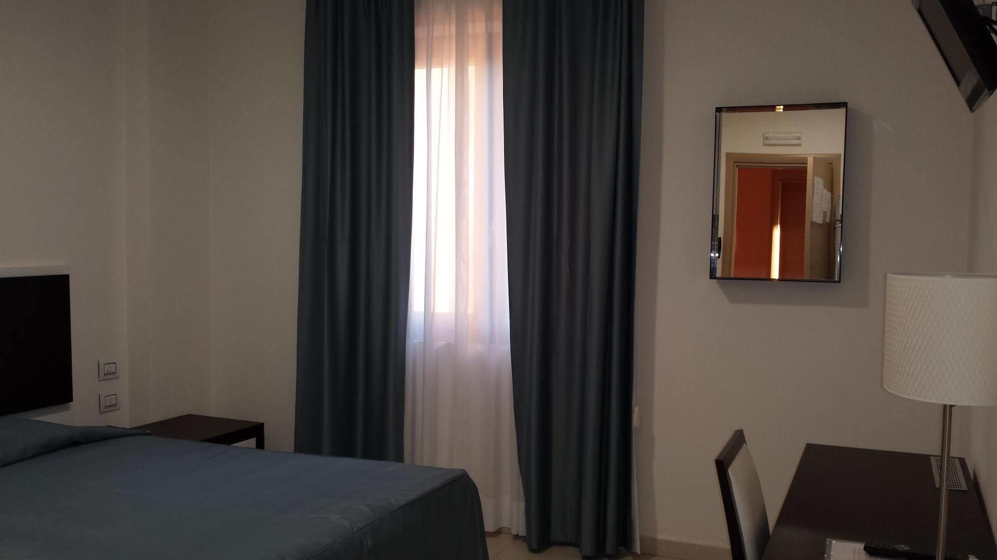 Buddi Hotel Platamona Luaran gambar